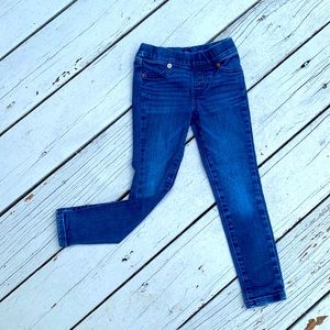 Vineyard Vines size 5 skinny jeans